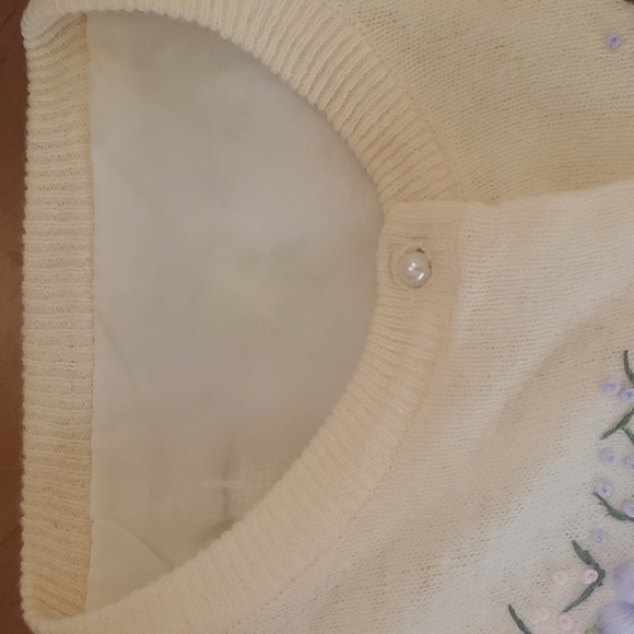 Vintage embroidered cardigan from France - Picture 9 of 9